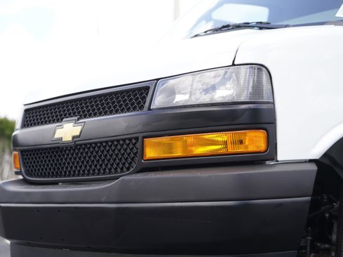 New 2025 Chevrolet Express 2500 w/ Driver Convenience Package RWD image 31