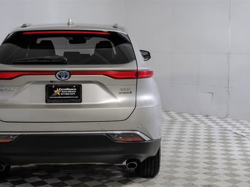 Used 2022 Toyota Venza XLE image 48