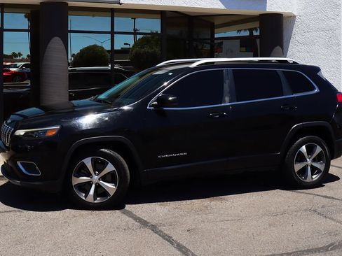 Used 2020 Jeep Cherokee Limited FWD image 4