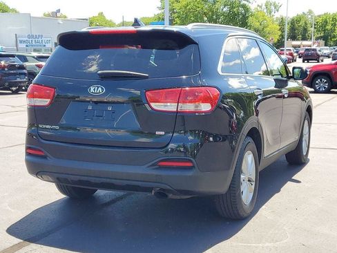 Used 2016 Kia Sorento AWD image 3