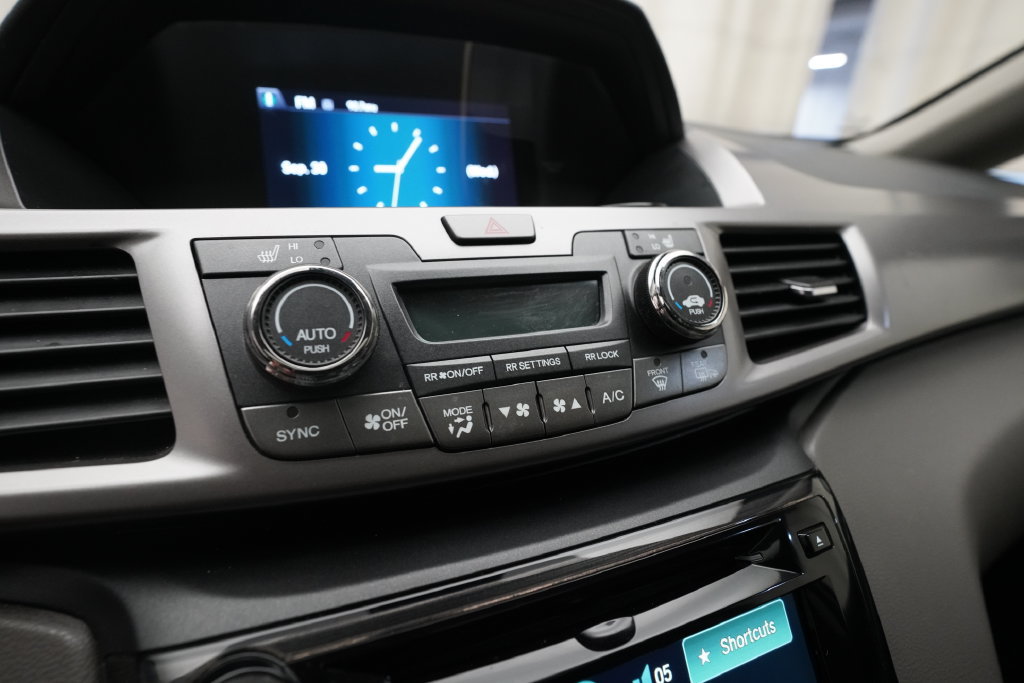 Used 2016 Honda Odyssey Touring image 25