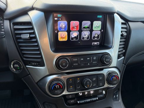 Used 2018 Chevrolet Tahoe LT image 12