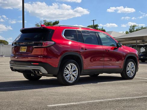 Used 2024 GMC Acadia Elevation FWD image 3
