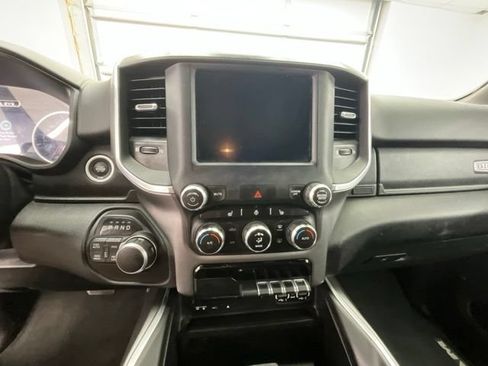 Used 2019 RAM 1500 Big Horn AWD/4WD image 9