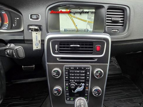 Used 2015 Volvo S60 T5 Premier w/ Convenience Package image 22