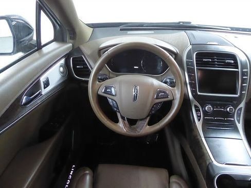Used 2016 Lincoln MKX Reserve w/ Luxury Package AWD/4WD image 10