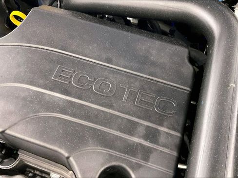 Used 2024 GMC Terrain SLE image 42