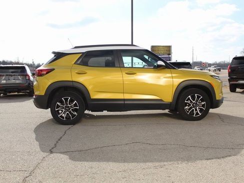 Used 2024 Chevrolet TrailBlazer ACTIV w/ Driver Confidence Package image 6