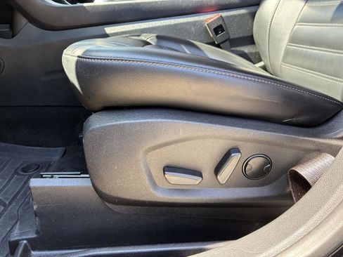Used 2023 Ford Edge SEL AWD/4WD image 7