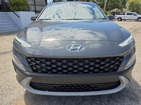 Used 2023 Hyundai Kona SEL AWD/4WD image 2