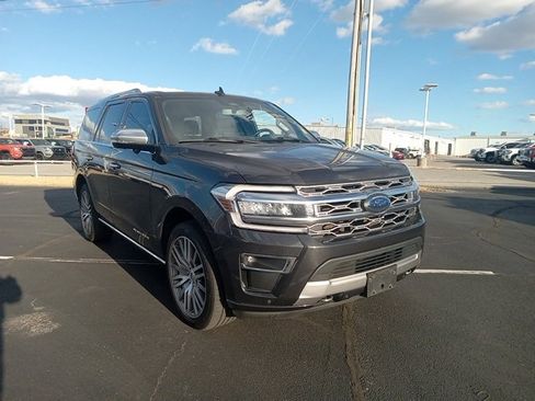Used 2023 Ford Expedition Platinum image 1