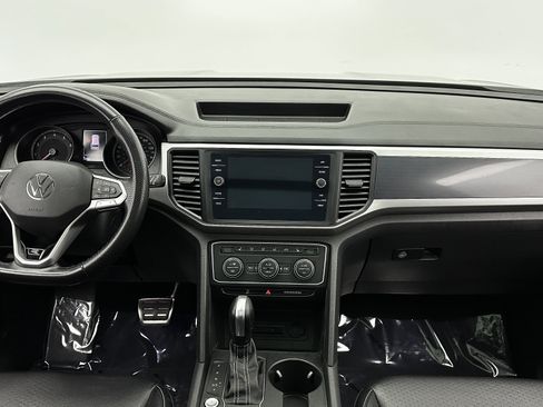 Used 2021 Volkswagen Atlas SE w/ Panoramic Sunroof Package image 30