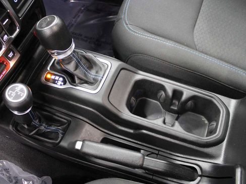 Used 2023 Jeep Wrangler Rubicon w/ Cold Weather Group image 34