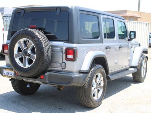Used 2020 Jeep Wrangler Unlimited Sahara AWD/4WD image 5
