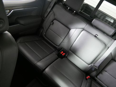 Used 2025 Chevrolet Silverado 1500 LT Trail Boss w/ LT Trail Boss Premium Package image 12