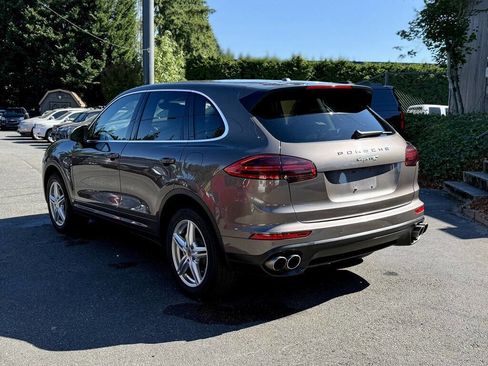 Used 2016 Porsche Cayenne S AWD/4WD image 4