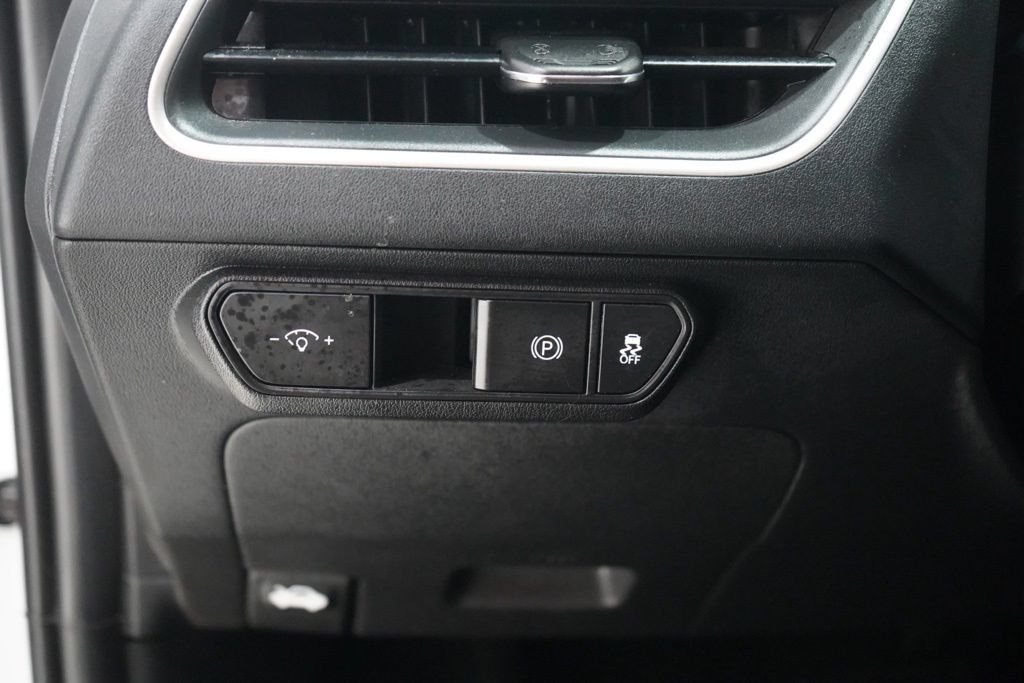 Used 2025 Kia K4 FWD image 19