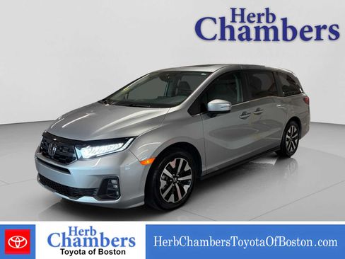 Used 2025 Honda Odyssey EX-L image 10
