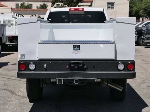 New 2026 RAM 2500 Tradesman AWD/4WD image 4