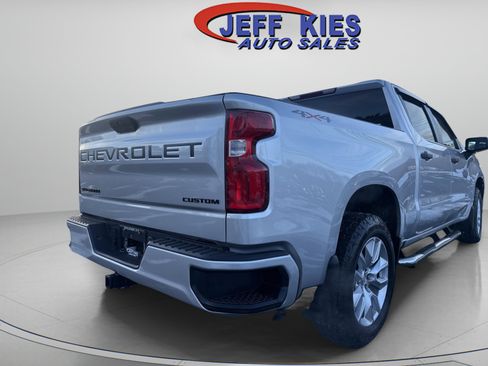 Used 2021 Chevrolet Silverado 1500 Custom w/ LPO, Dark Essentials Package image 5