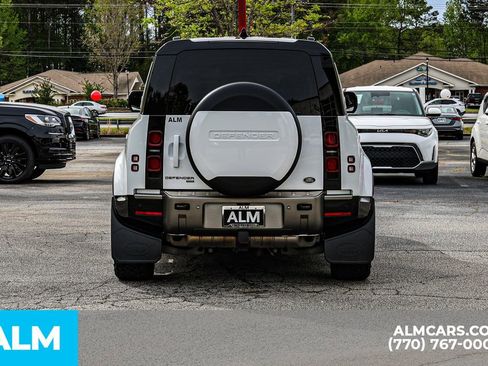 Used 2022 Land Rover Defender 110 X-Dynamic SE AWD/4WD image 12