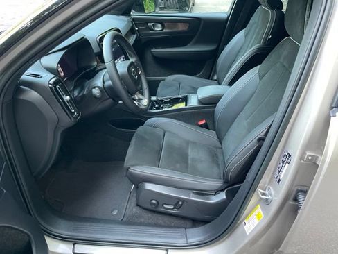 Certified 2023 Volvo XC40 Recharge Ultimate AWD/4WD image 10