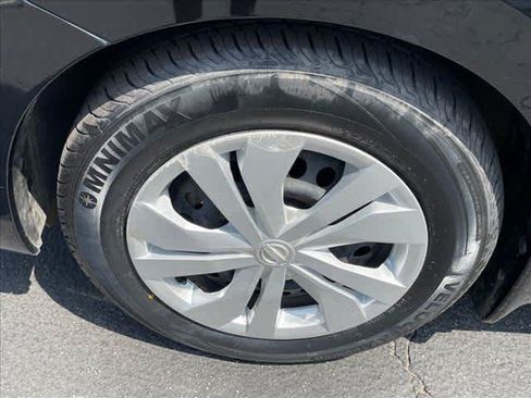 Used 2024 Nissan Versa S w/ Trunk Package FWD image 9