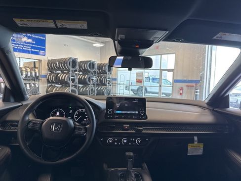 New 2025 Honda HR-V Sport image 9