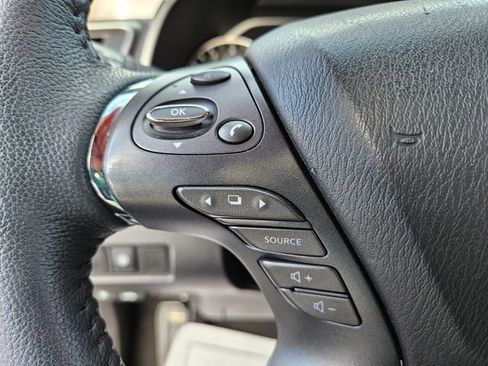 Used 2024 Nissan Murano SV image 28