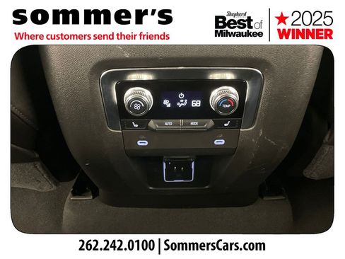 Used 2021 GMC Yukon XL AT4 w/ Technology Package AWD/4WD image 23