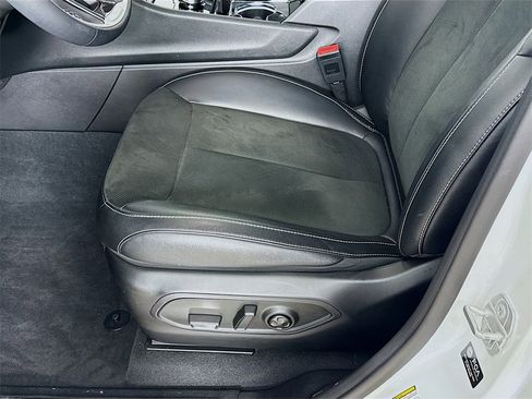 Used 2023 Jeep Grand Cherokee L Laredo image 21