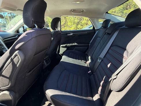 Used 2014 Ford Fusion SE w/ Equipment Group 201A image 11