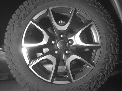 Used 2025 Jeep Compass Trailhawk image 15