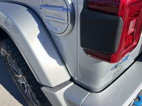 Used 2024 Jeep Wrangler High Altitude image 10