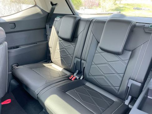 New 2025 Volkswagen Atlas SE image 48