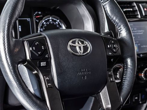Used 2023 Toyota 4Runner TRD Off-Road Premium AWD/4WD image 19