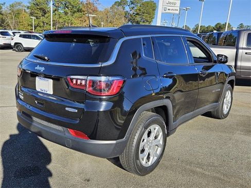 Used 2024 Jeep Compass Latitude w/ Sun and Sound Group image 12