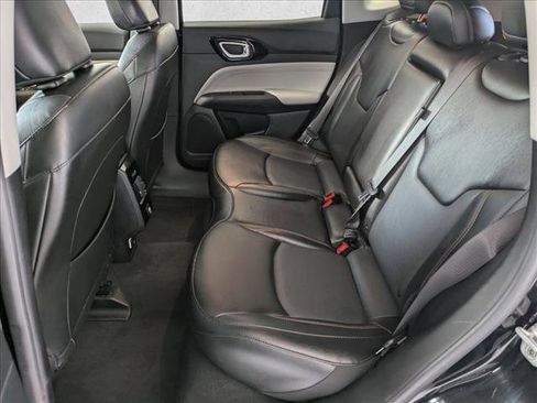 Used 2022 Jeep Compass Limited AWD/4WD image 17