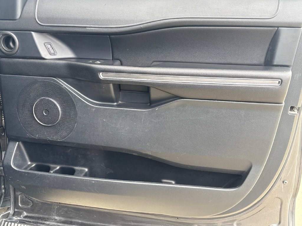 Used 2021 Ford Expedition XLT RWD image 18