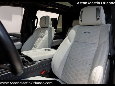 Used 2025 Cadillac Escalade V AWD/4WD image 46