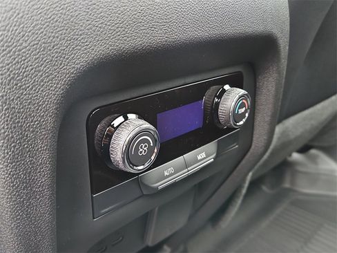 New 2026 Chevrolet Traverse Z71 w/ Enhanced Driving Package image 29