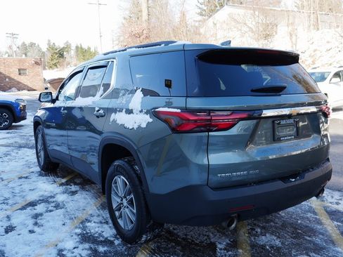 Used 2023 Chevrolet Traverse LT image 5