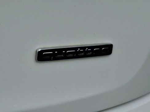 Used 2022 Audi Q5 2.0T Premium w/ Convenience Package AWD/4WD image 29