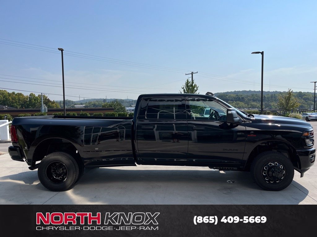 New 2027 RAM 3500 Big Horn AWD/4WD image 22
