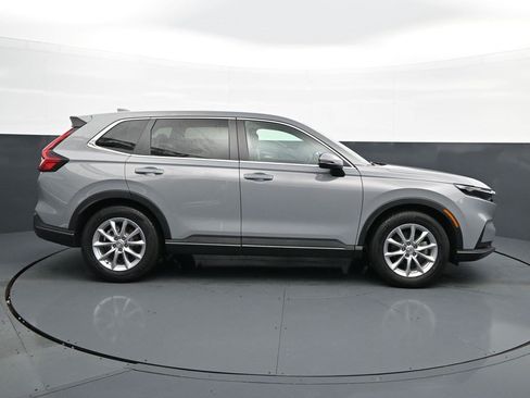 Used 2026 Honda CR-V EX image 8