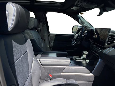 New 2026 Toyota Tundra Platinum AWD/4WD image 18