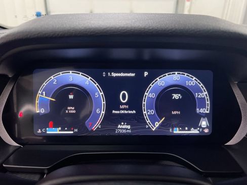 Used 2025 Jeep Grand Cherokee Altitude AWD/4WD image 12