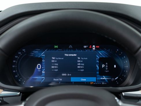 New 2026 Volvo XC60 B5 Core w/ Climate Package image 18