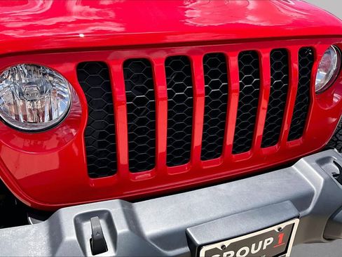 Used 2022 Jeep Gladiator Sport AWD/4WD image 28