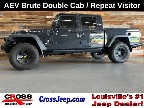 Used 2017 Jeep Wrangler Unlimited Rubicon w/ Cold Weather Group AWD/4WD image 1